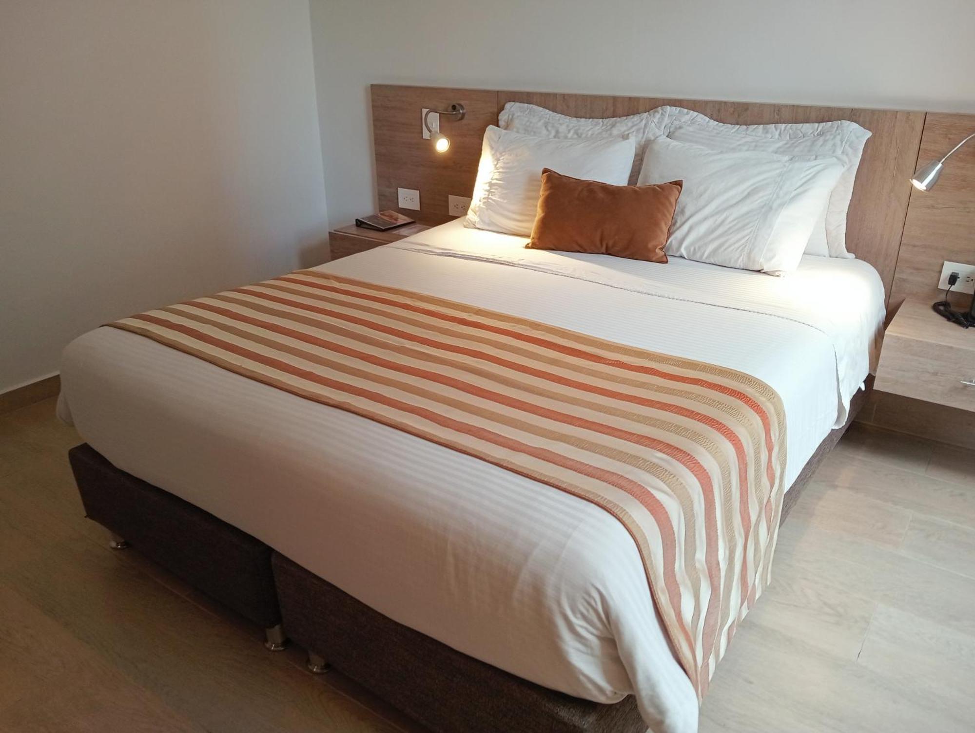 Hotel Lomas 10 Medellin By Dico Εξωτερικό φωτογραφία